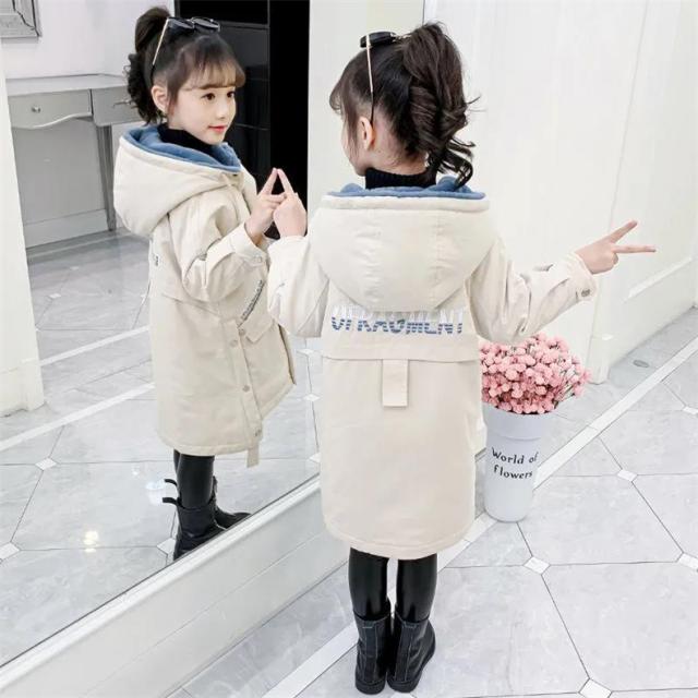 【美品】BeBe　140　女の子　まとめ売り　秋服　秋冬服　子供服　アウター 美品】BeBe 140 女の子 まとめ売り 秋服 秋冬服 子供服 アウター